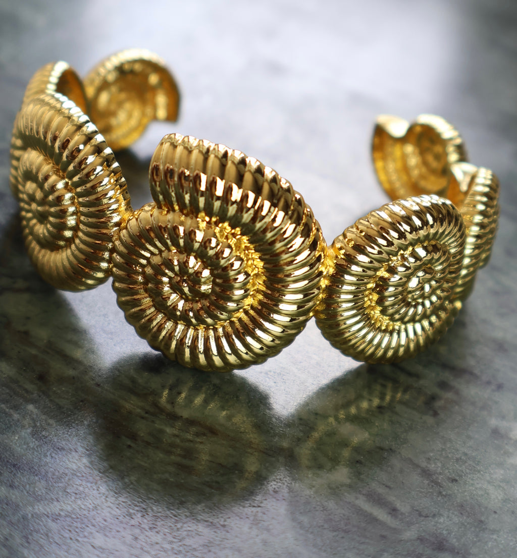 Seashell Gold Bracelet