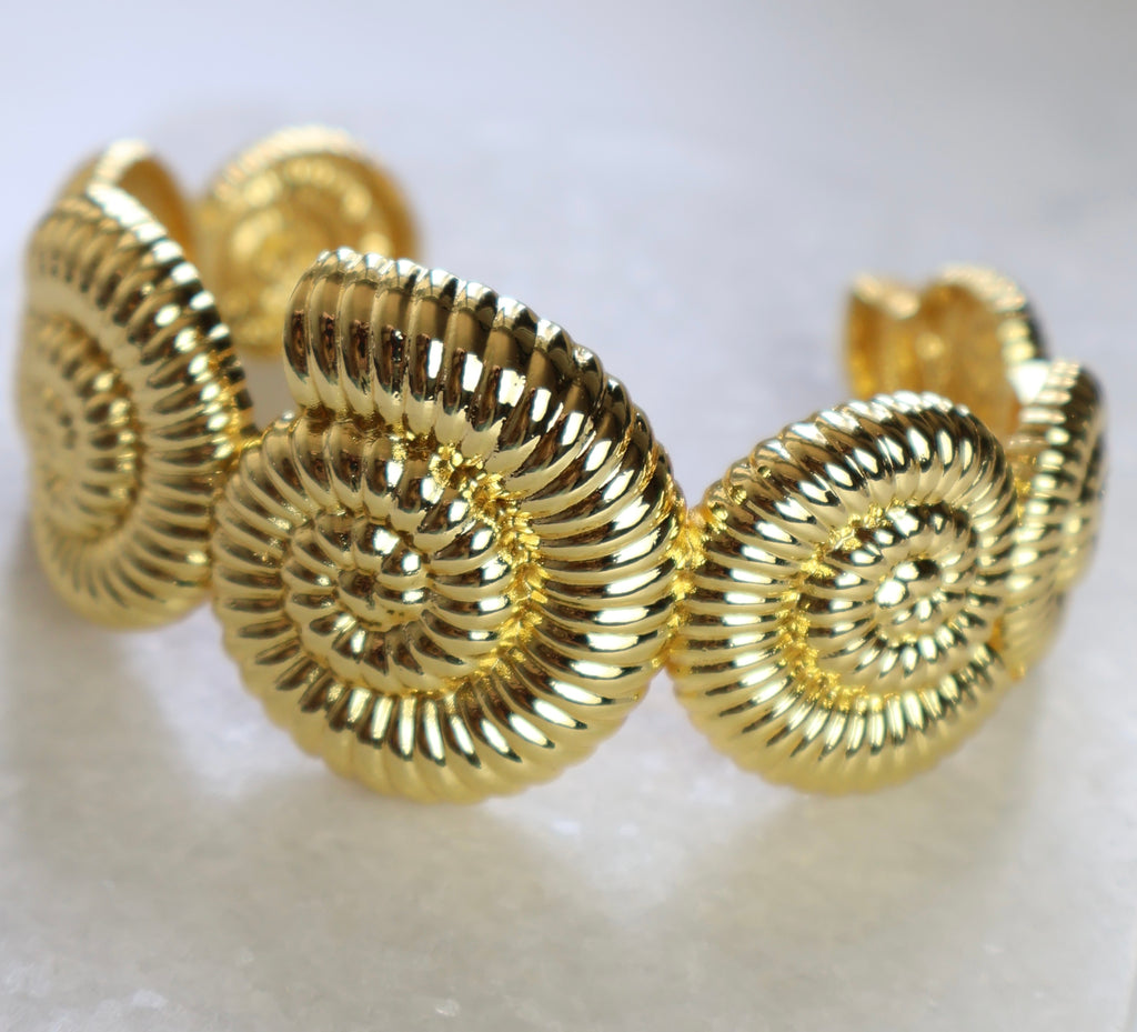 Seashell Gold Bracelet