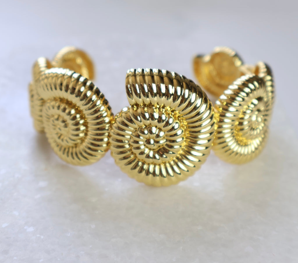 Seashell Gold Bracelet
